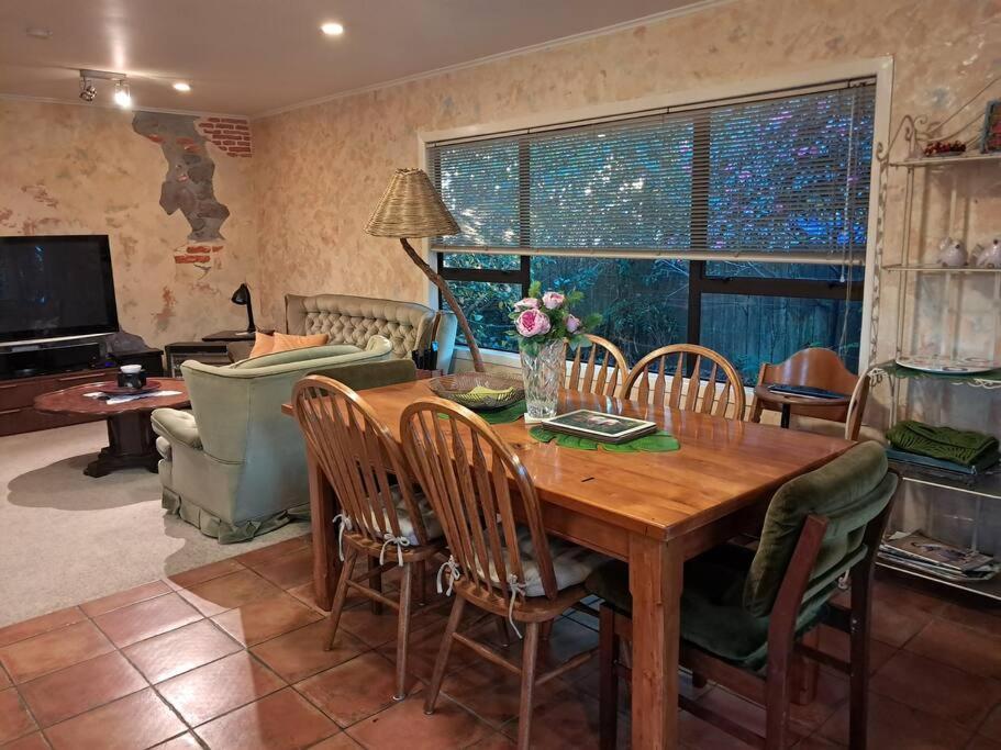 Secret Cottage Waitara Екстер'єр фото